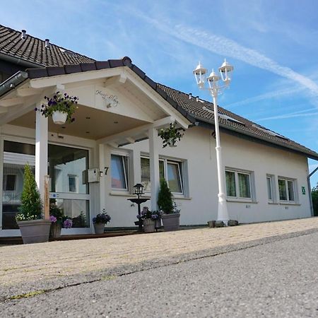 Haus Loehrberg Hotel Hemer Exterior photo